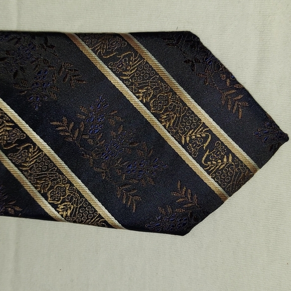 100% Silk Neck Tie  New With Tags - Picture 6 of 7